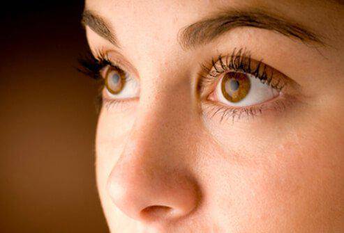 https://cdn.idntimes.com/content-images/post/20171128/eye-diseases-and-cond-s1-woman-healthy-eyes-7e57f8d1cd3e49789c4791f79a40f09e.jpg