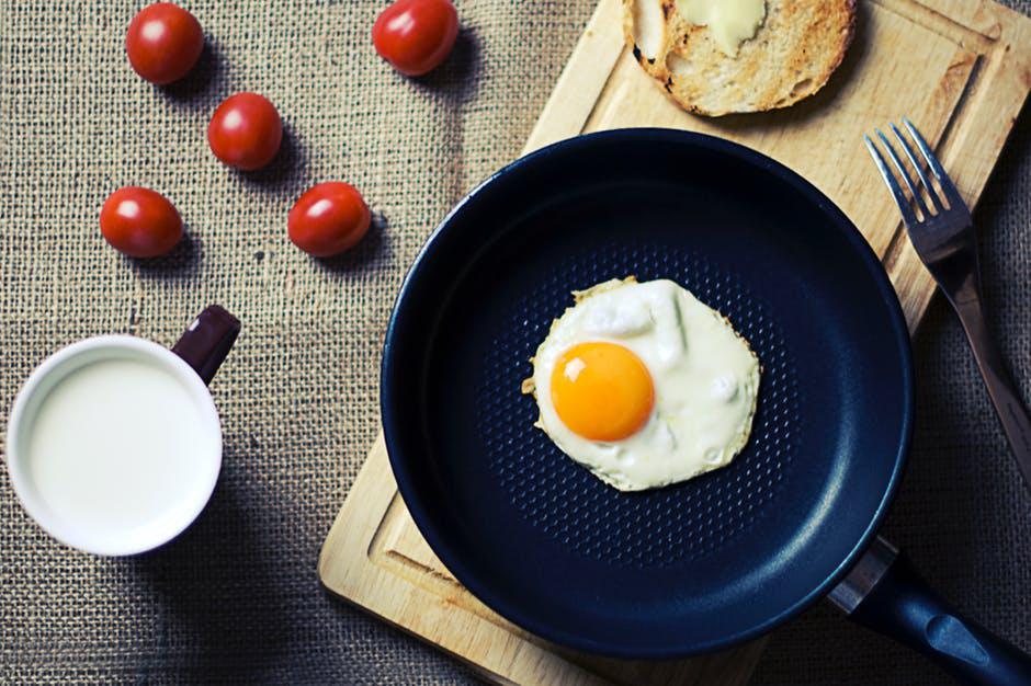 https://cdn.idntimes.com/content-images/post/20180207/food-breakfast-egg-milk-3e72fa50f4178d286d90cf15219ed54e.jpg