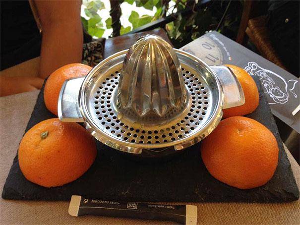 https://cdn.idntimes.com/content-images/post/20171101/funny-food-serving-restaurant-fails-38-595cd2a2be659-605-d919e163378f5c3d9ebde7ff97b66126.jpg