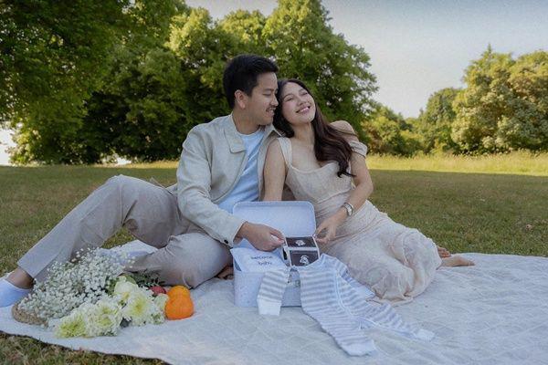 7 Potret Bahagia Shasa Zhania Umumkan Kehamilan, Selamat!