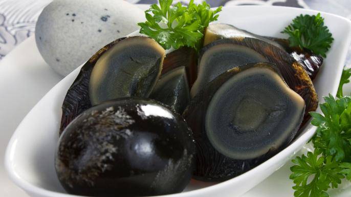 https://cdn.idntimes.com/content-images/post/20160930/hungry-history-unscrambling-the-thousand-year-egg-e-d33329d7ebc279a112a9ff2a380e3cd2.jpeg