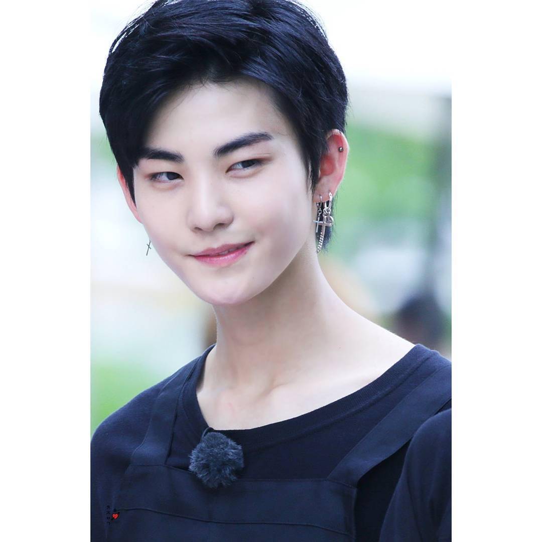 https://cdn.idntimes.com/content-images/post/20180115/hwall-the-boyz-8a5dadc50b96e0be3e73f3adbb6bdbec.jpg