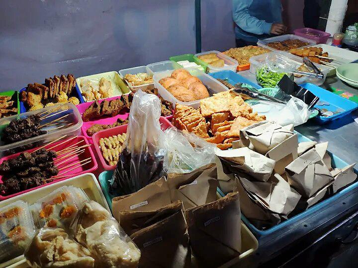 Wedangan Pak Di, Solo (google.com/maps/yohans777)