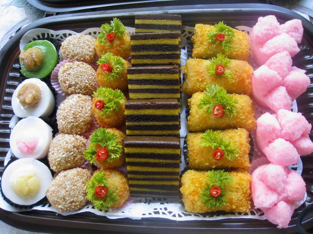 https://cdn.idntimes.com/content-images/post/20170719/kue-lebaran-terbaru-01c3eb5e999b3ae2c7929bdd340d06b2.jpg