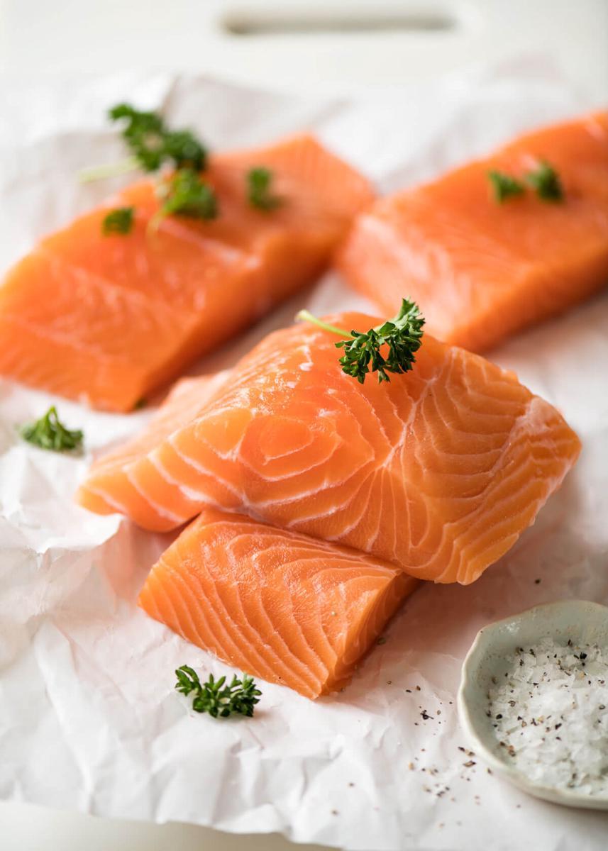 https://cdn.idntimes.com/content-images/post/20180220/lemon-honey-glazed-salmon-3e5656c4b3b6b2dfe1b8497fdd9a6a54.jpg
