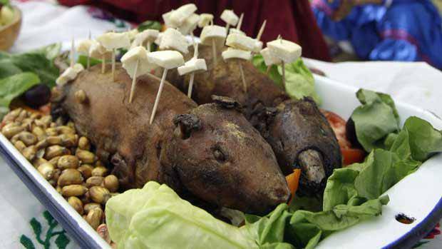 https://cdn.idntimes.com/content-images/post/20160930/li-roast-guinea-pig-620-cp5-ac4cf1900e2763788c7583f05e72e325.jpg