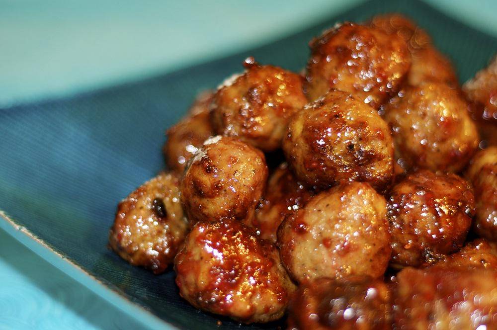 https://cdn.idntimes.com/content-images/post/20170526/meat-balls-4274-2d321af0aed79190d721365241b0b937.jpg