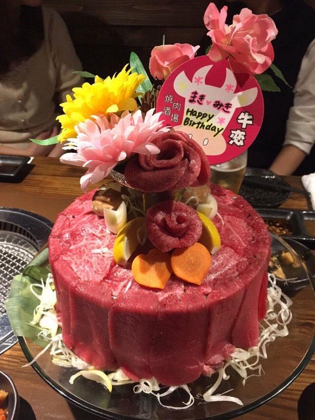 https://cdn.idntimes.com/content-images/post/20171119/meat-cake-3-d4d44c9201a24cb1160c7eb1acbba576.jpg