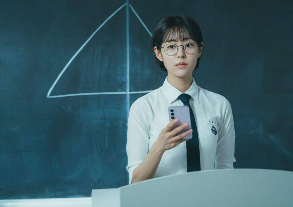 cuplikan Shin Seul Ki di drama Pyramid Game