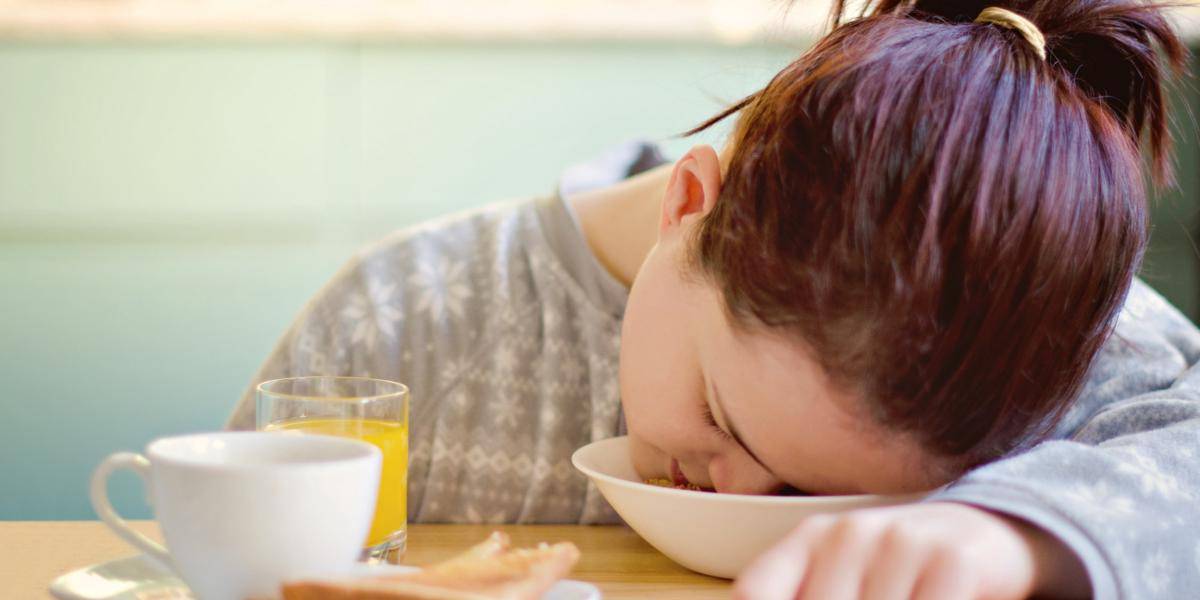 http://cdn.idntimes.com/content-images/post/20160628/o-woman-asleep-table-facebook-eee36cc825d503890762ee9ff1d87672.jpg