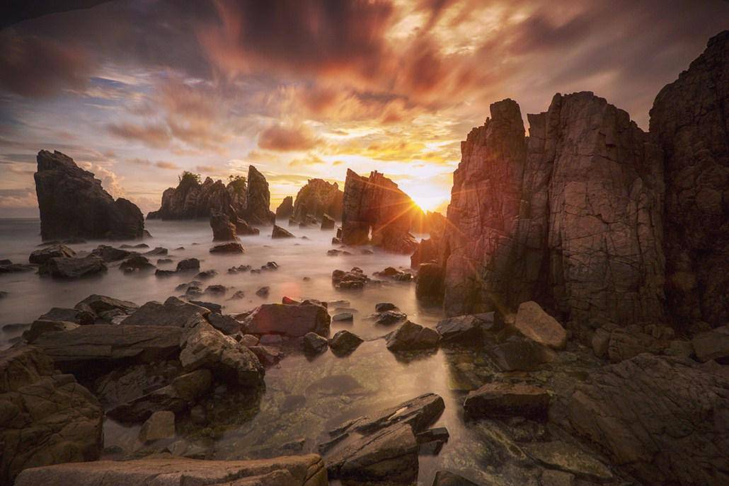 https://cdn.idntimes.com/content-images/post/20180330/paket-wisata-kelumbayan-gigi-hiu-pesona-indonesia-fototrip-2-f60c5f6203fe7bb173985c45d812d5ea.jpg