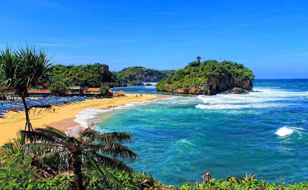 https://cdn.idntimes.com/content-images/post/20170921/pesona-pantai-drini-hotel-murah-di-jogja-72a79f1a28f4fbb5138a2fd38af02dfc.jpg