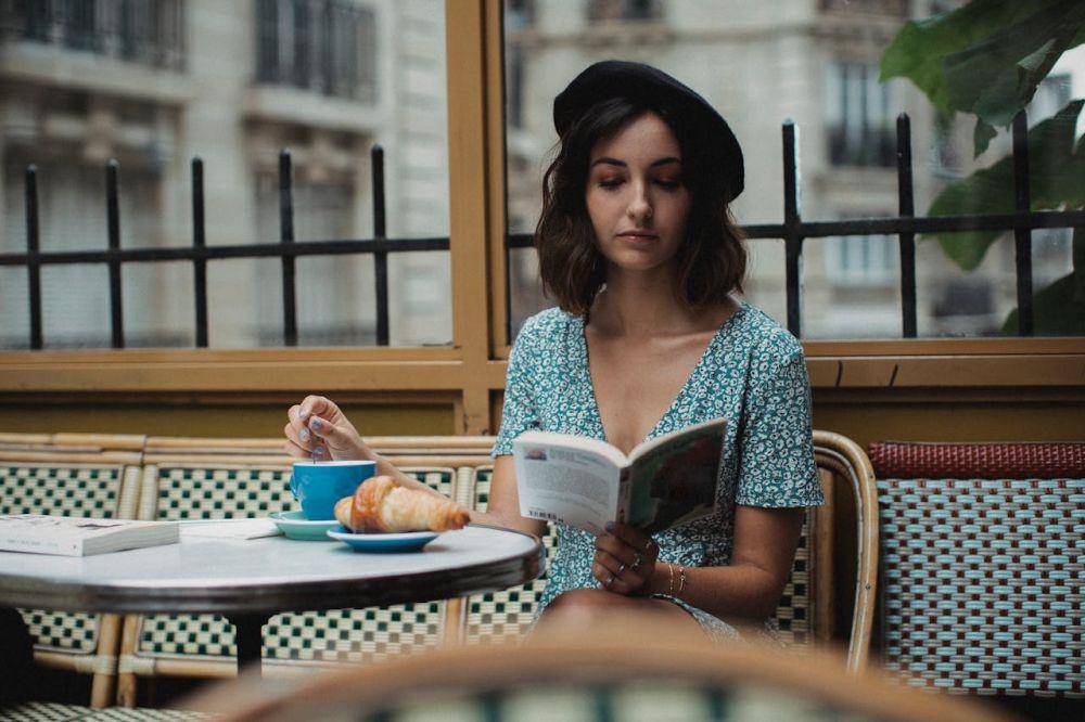 Ilustrasi cafe ala Perancis (pexels.com/Bethany Ferr)