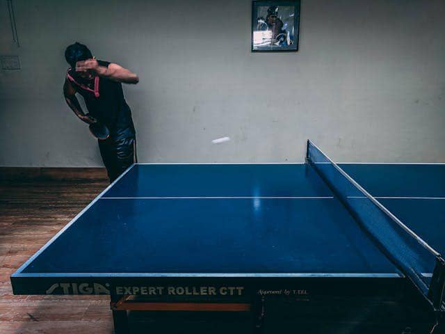 ilustrasi atlet tenis meja