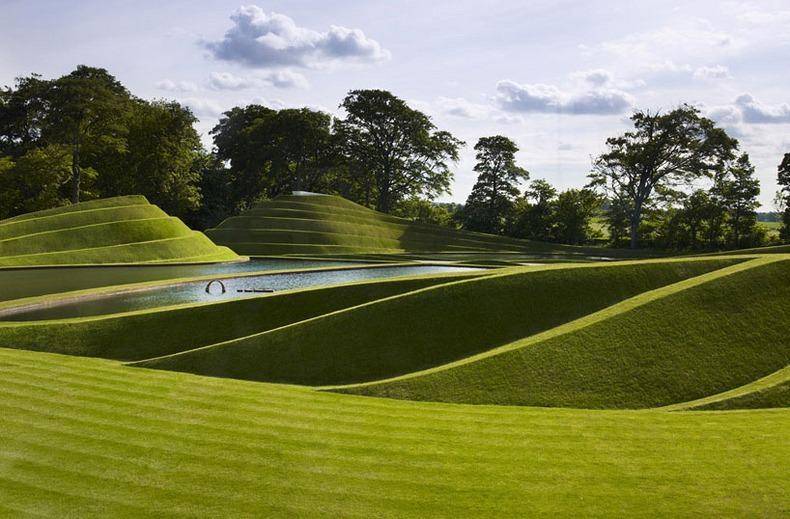 https://cdn.idntimes.com/content-images/post/20170730/phenomenal-garden-of-cosmic-speculation-in-scotland-5-9f73a2c0e5048fc44eb02189eef19334.jpg