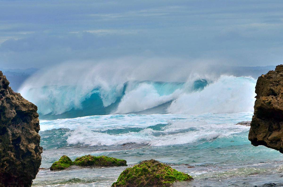 https://cdn.idntimes.com/content-images/post/20180330/pulau-pisang-pesisir-barat-lampung-yopie-pangkey-4-31c54132201046a1d274637f167f8b9f.jpg