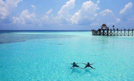 http://cdn.idntimes.com/content-images/post/20151112/pulauderawan-7e4dc79b8cd21b0dcb8908bee1afbf72.jpg