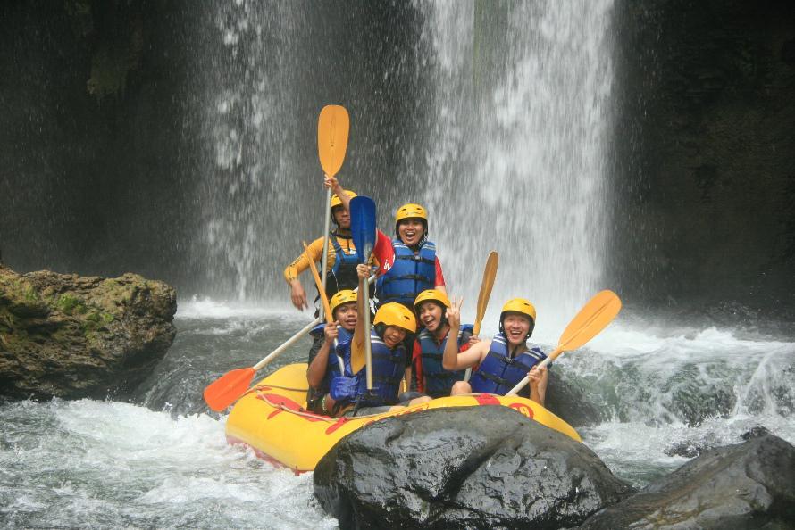 https://cdn.idntimes.com/content-images/post/20180406/rafting-sungai-pekalen-3-716a3bef5da6bea86f6486ec665b3e73-27a248c1bb4823329e594a59e959aac7.jpg