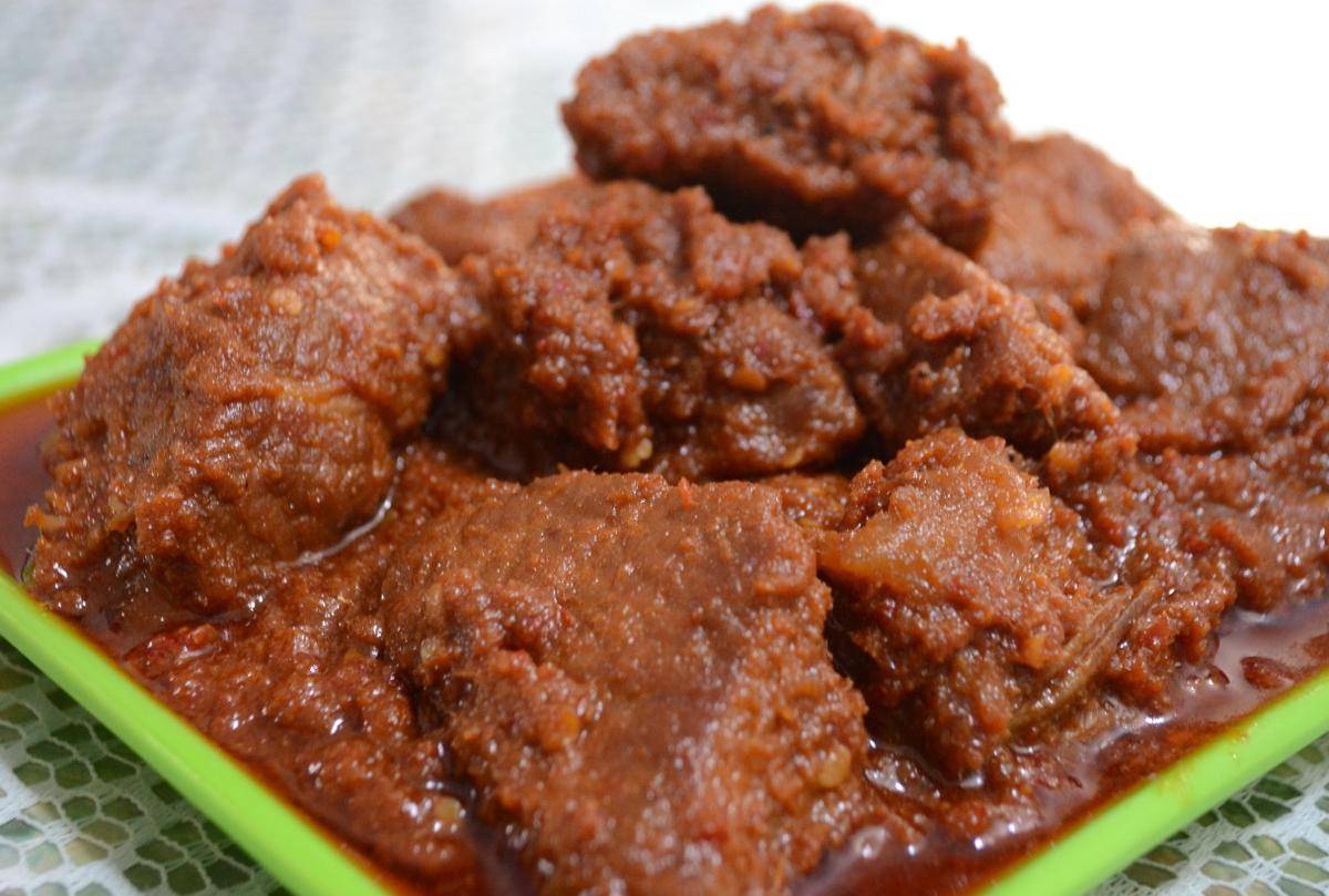 https://cdn.idntimes.com/content-images/post/20171107/rendang-olahan-daging-sapi-139445b459beefacc9376461e6f06bfa.jpg