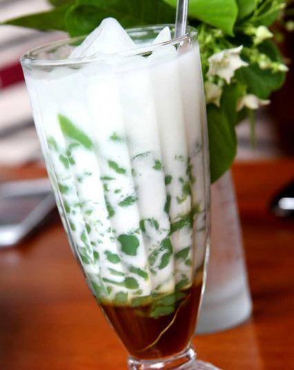 https://cdn.idntimes.com/content-images/post/20180125/resep-es-dawet-ayu-banjarnegara-adem-enak-7698cd2121d374c5aab2f1926eee3b2f.jpg