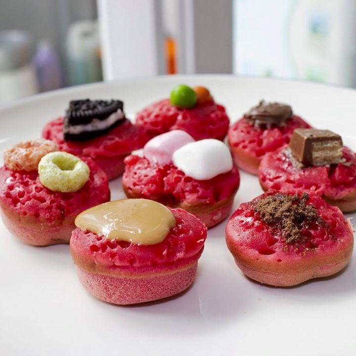 https://cdn.idntimes.com/content-images/post/20171206/resep-kue-cubit-red-velvet-cantik-dan-mudah-e552b6dcdd3949f40f5fdd043fbd752e.jpg