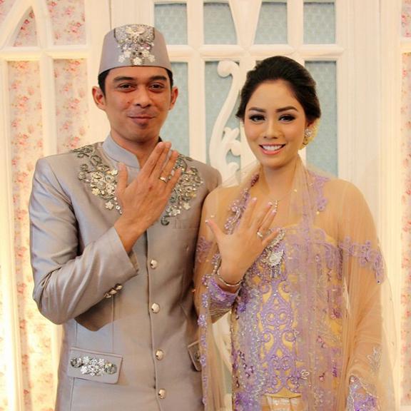 https://cdn.idntimes.com/content-images/post/20170718/saphira-indah-4-1030aec54a3e4a9309aea4c4433c8c9e.jpg