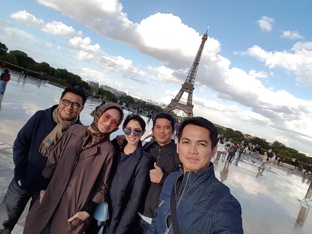 https://cdn.idntimes.com/content-images/post/20170718/saphira-indah-9-d3d1891bc41756125cfcdb0c183b1594.jpg