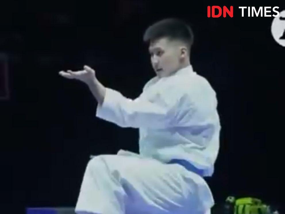 Penampilan KATA Chibana no Kushanku dari Christopher Edberd yang harus puas untuk raih medali perunggu dalam debutnya di kejuaraan Asia 2025.(IDN Times/Foto : Tangkapan layar@christoedbert)
