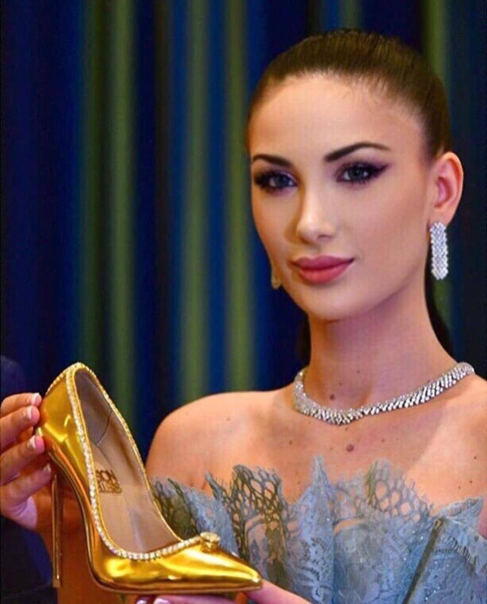 Passion Diamond Shoes (instagram.com/jadadubai)