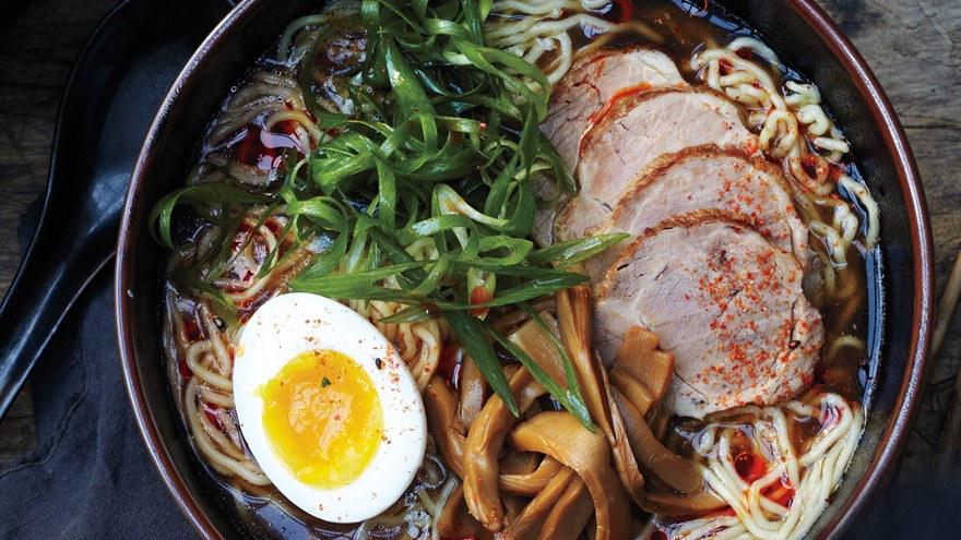 https://cdn.idntimes.com/content-images/post/20180103/shoyu-ramen-678bb5dd91a4360704e16d890a8d1b3d.jpg