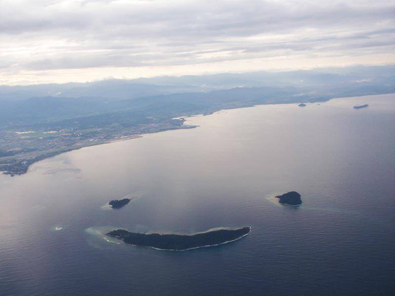 https://cdn.idntimes.com/content-images/post/20180108/smiley-island-malesia-98e92d6a2530448d0d3f9aa77986514d.jpg
