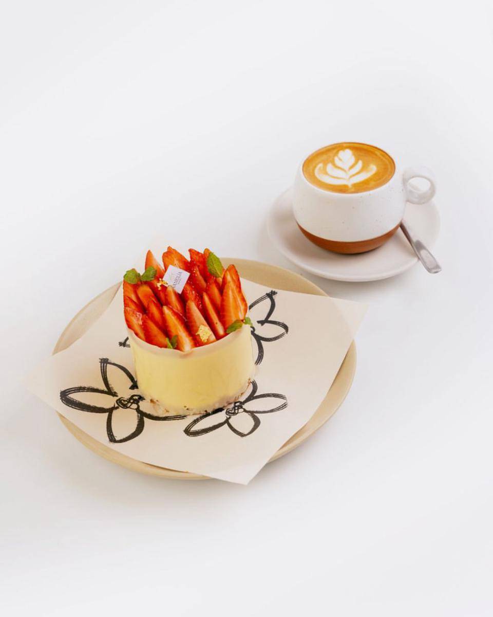 sajian kue dan kopi di Vaniglia (instagram.com/vanigliabali)