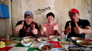 https://cdn.idntimes.com/content-images/post/20171021/soto-terenak-bikin-orang-jepang-nangis-makan-soto-tangkar-legendaris-ft-genki-comedian-14-995854138e9cfc53623b81aba614733f.gif