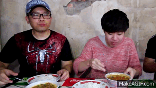 https://cdn.idntimes.com/content-images/post/20171021/soto-terenak-bikin-orang-jepang-nangis-makan-soto-tangkar-legendaris-ft-genki-comedian-3-348317d0b852f6c19d2b454477e949a8.gif