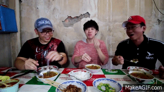 https://cdn.idntimes.com/content-images/post/20171021/soto-terenak-bikin-orang-jepang-nangis-makan-soto-tangkar-legendaris-ft-genki-comedian-6-b6d6df3d2ec954269c2d763bae170282.gif