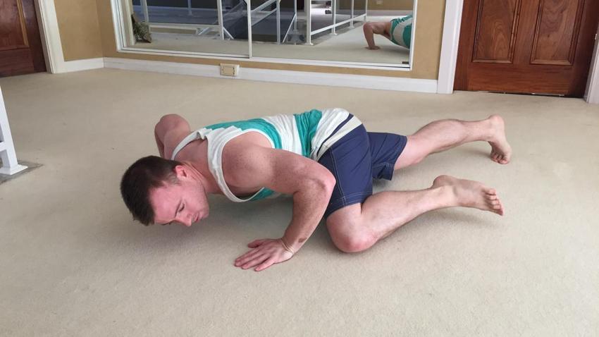 https://cdn.idntimes.com/content-images/post/20170308/spiderman-push-up-cb84ff501d2ae5a4092c606bdd7abde0.jpg