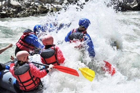 https://cdn.idntimes.com/content-images/post/20170713/sungai-sumbar-ea3d4853445194fef31a34ec6b032a64.jpg