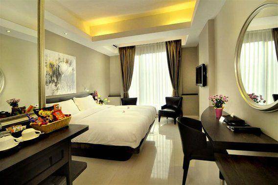 http://cdn.idntimes.com/content-images/post/20151227/sunhotelkamar-6b760d9b76c56ff81ddf1b8e368e6fb4.jpg