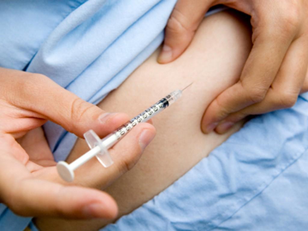https://cdn.idntimes.com/content-images/post/20170616/suntikan-insulin-1-fff83ecdb0f60b436be1209c196683e5.jpg
