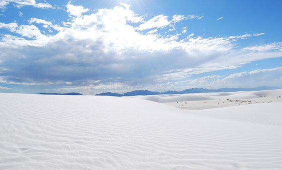 https://cdn.idntimes.com/content-images/post/20180415/the-white-sands-2c323f12beacf433aa21df51b3f4d449.jpg