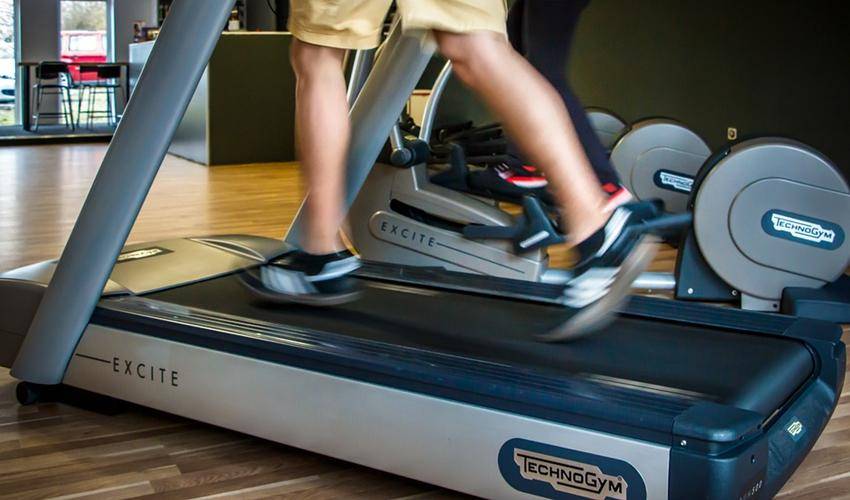 https://cdn.idntimes.com/content-images/post/20161115/treadmill-f8cc7aea07e1808c33158528f900ca7a.jpg