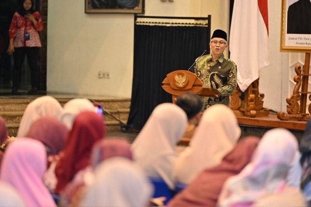 Wakil Menteri Pendidikan Dasar dan Menengah (Wamendikdasmen), Atip Latipulhayat, dalam Forum Tematik Bakohumas yang bertajuk SPMB Mewujudkan Pendidikan Bermutu untuk Semua, di Plaza Insan Berprestasi, Kompleks Kemendikdasmen, Jakarta. (dok. Kemendikdasmen)