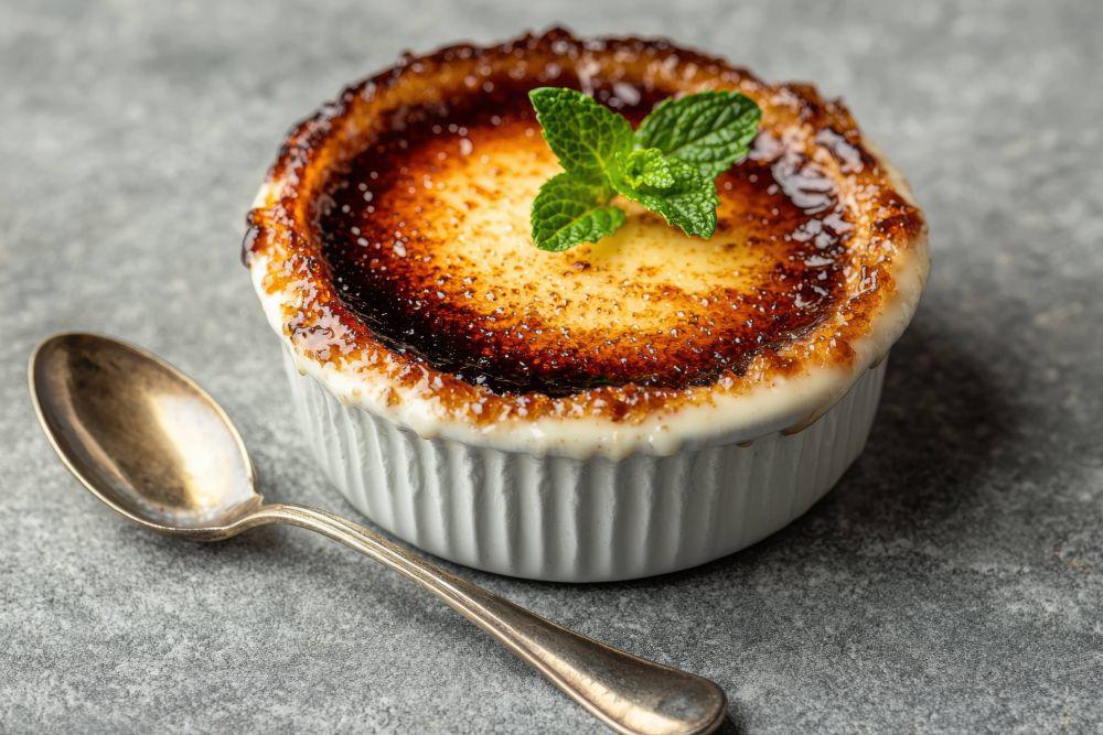 5 Tips Membuat Creme Brulee yang Lembut dan Gak Pecah saat Dipanggang