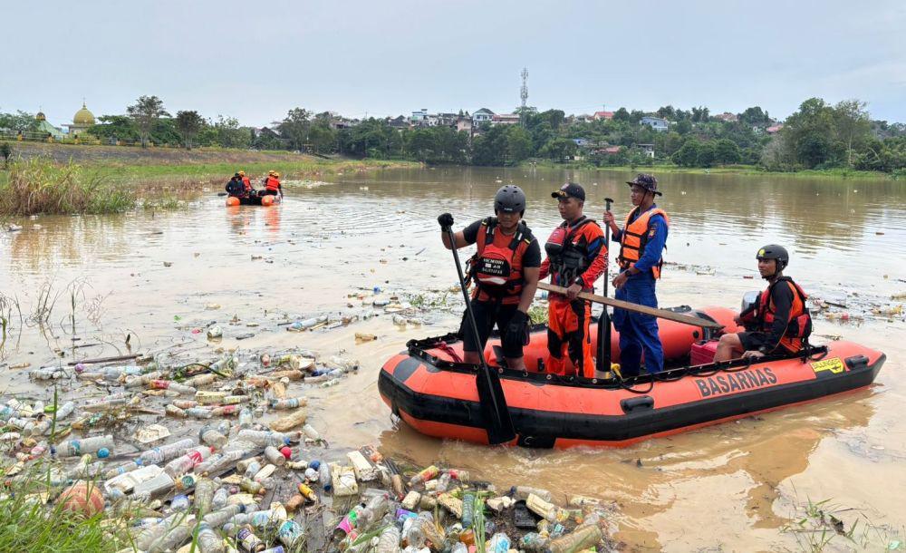 Tragis! Bocah 2 Tahun Hanyut di Parit saat Kejar Sandal di Balikpapan
