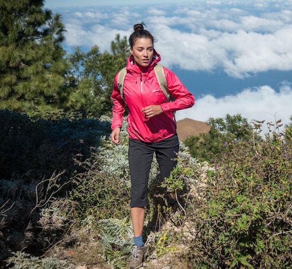 https://cdn.idntimes.com/content-images/post/20180303/womens-elite-jacket-2-ecf02e6ab345345fee4adff5f98bf02b.jpg