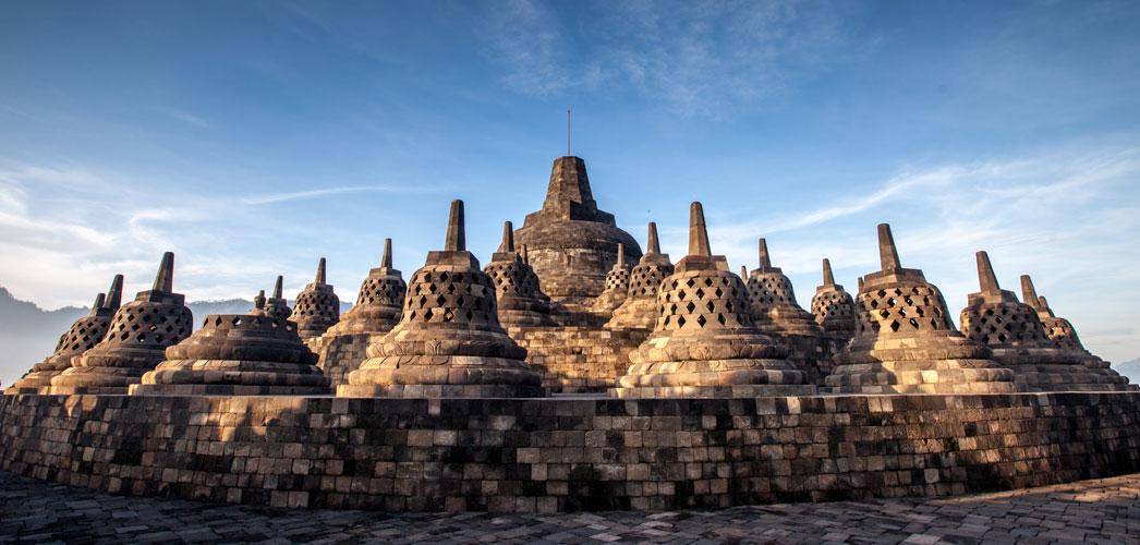https://cdn.idntimes.com/content-images/post/20171220/yogyakarta-1-9ba55a4274c08bf39d620941766f711e.jpg