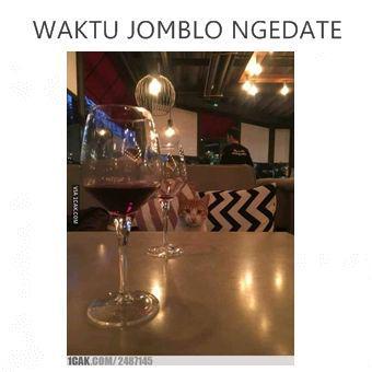 https://cdn.idntimes.com/content-images/community/2019/06/1046847-meme-tingkah-jomblo-b3cfe9bafa24f092c353645d08bba1f6.jpg