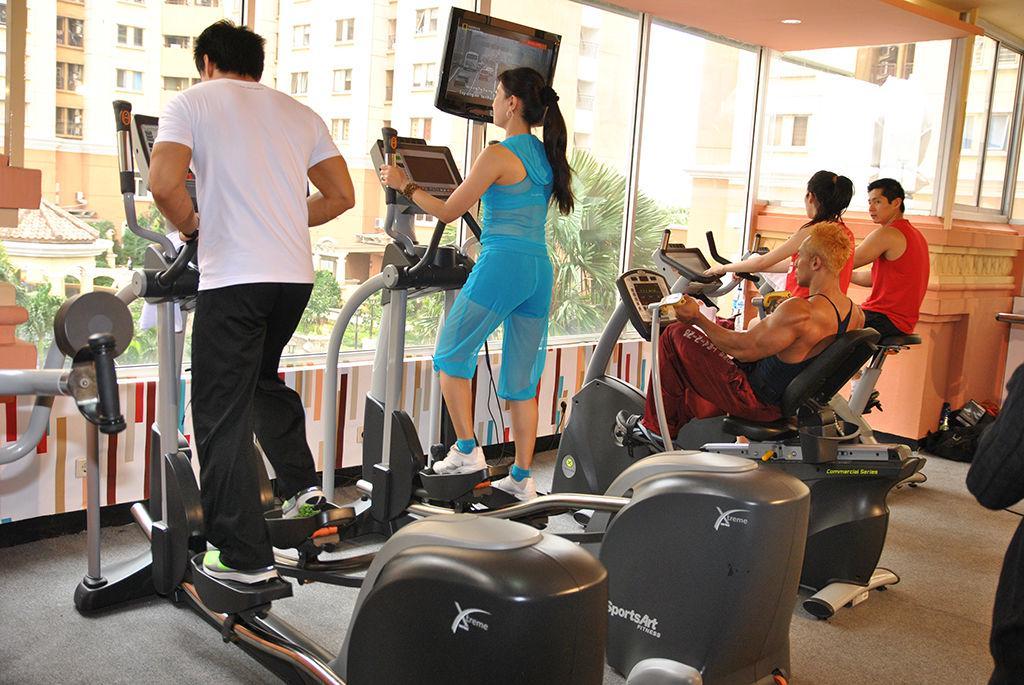 http://cdn.idntimes.com/content-images/post/20150921/10titansfitness.jpg
