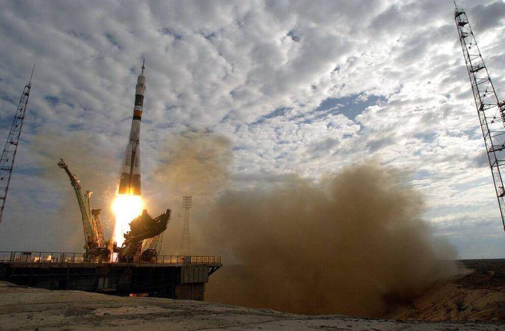 roket Soyuz (commons.wikimedia.org/NASA)