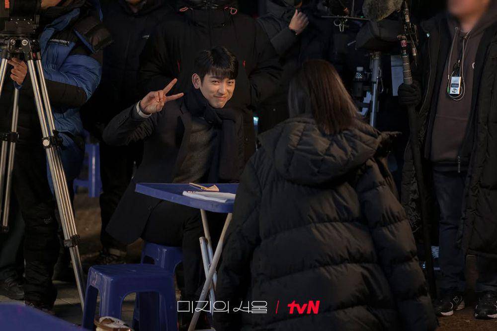potret behind the scene drakor Our Unwritten Seoul (instagram.com/tvn_drama)
